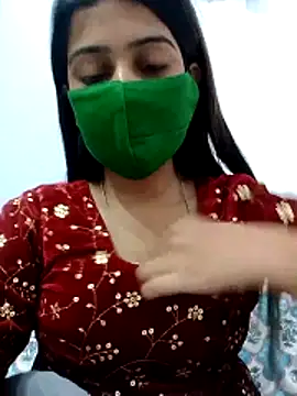 Snapshot of -Rani__ chatting on 12-18-25, 09:04 -Rani online show from 12-18-25, 09:04