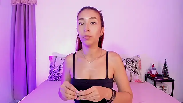 Snapshot of julialex_ chatting on 11-24-25, 07:02 julialex online show from 11-24-25, 07:02