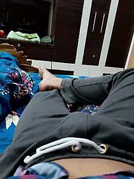 Snapshot of aksahoo2525 chatting on 11-11-25, 05:46 aksahoo2525 online show from 11-11-25, 05:46