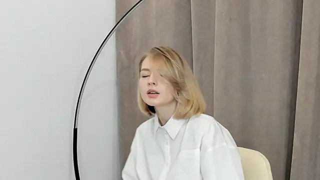 Snapshot of BaileyBernos chatting on 10-29-25, 10:28 BaileyBernos online show from 10-29-25, 10:28