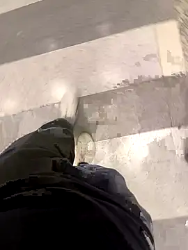 Snapshot of LeoBlaze13 chatting on 10-29-25, 05:58 LeoBlaze13 online show from 10-29-25, 05:58