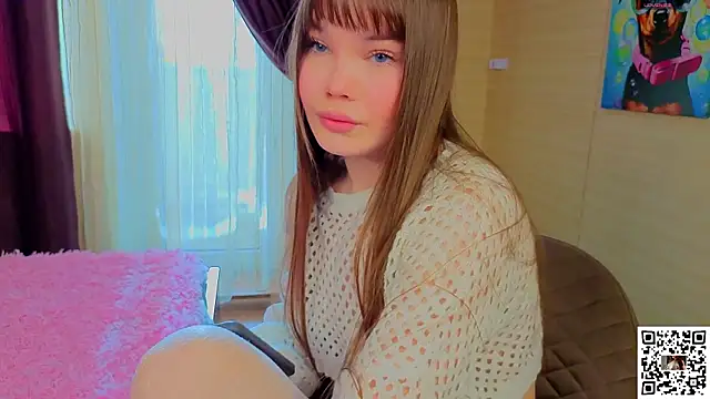 Snapshot of EvaBate chatting on 11-03-25, 08:37 EvaBate online show from 11-03-25, 08:37