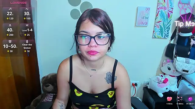 Emma boo online show from 11-30-25, 03:05