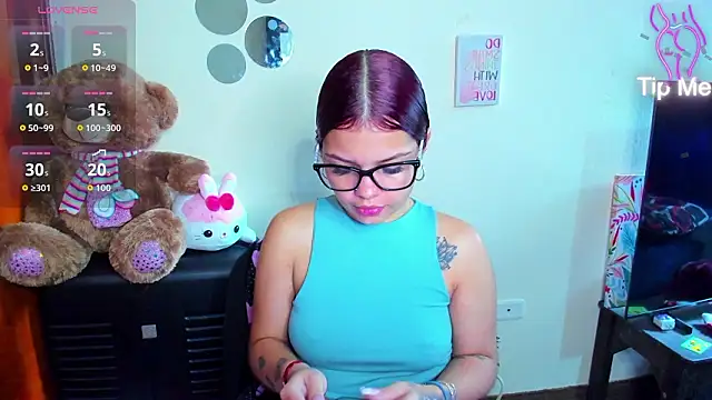 Emma boo online show from 02-24-26, 03:32