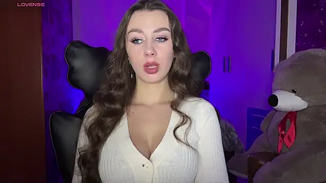 Snapshot of SweetCherry__N chatting on 12-04-25, 09:23 SweetCherry N online show from 12-04-25, 09:23