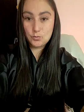 Amelia08 online show from 12-17-25, 08:04