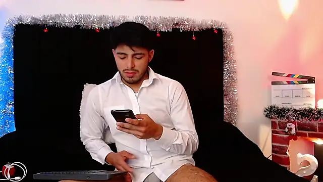 Snapshot of jaiden_thoner chatting on 12-18-25, 05:35 jaiden thoner online show from 12-18-25, 05:35