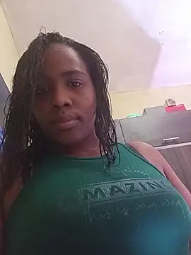 Snapshot of Diosa339 chatting on 11-12-25, 02:06 Diosa339 online show from 11-12-25, 02:06