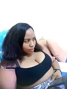 Snapshot of Diosa339 chatting on 12-21-25, 02:35 Diosa339 online show from 12-21-25, 02:35