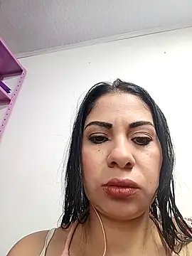 Snapshot of lunabellasarita chatting on 10-31-25, 07:04 lunabellasarita online show from 10-31-25, 07:04