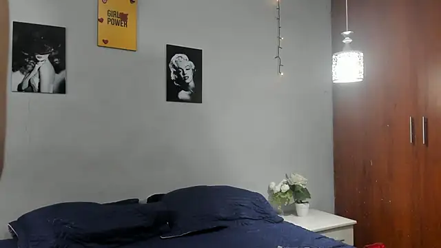 Snapshot of sexynova_93 chatting on 12-17-25, 07:53 sexynova 93 online show from 12-17-25, 07:53