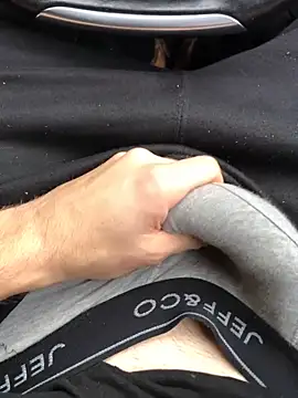 Snapshot of BigCurtis_D chatting on 11-05-25, 01:11 BigCurtis D online show from 11-05-25, 01:11