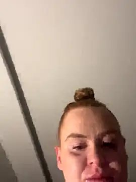 Snapshot of Donnatellalaamore chatting on 10-29-25, 03:31 Donnatellalaamore online show from 10-29-25, 03:31