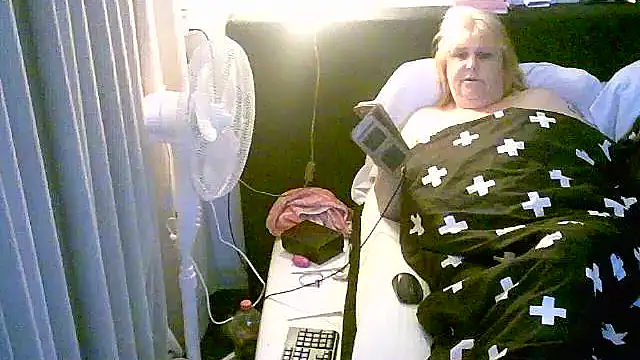 Sylviastar46 online show from 11-16-25, 09:31