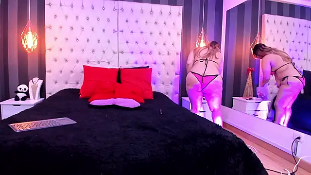 Snapshot of BrendaMarxhal chatting on 11-16-25, 03:23 BrendaMarxhal online show from 11-16-25, 03:23