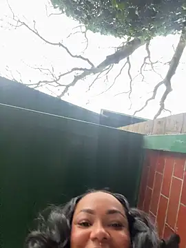 Snapshot of kennedylorel chatting on 12-18-25, 12:33 kennedylorel online show from 12-18-25, 12:33