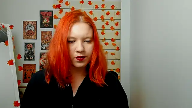 Snapshot of FoxPlayXX chatting on 11-06-25, 08:10 FoxPlayXX online show from 11-06-25, 08:10