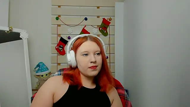 Snapshot of FoxPlayXX chatting on 11-30-25, 10:25 FoxPlayXX online show from 11-30-25, 10:25