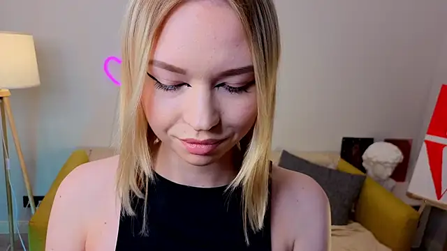 Snapshot of adellime chatting on 11-02-25, 01:35 adellime online show from 11-02-25, 01:35