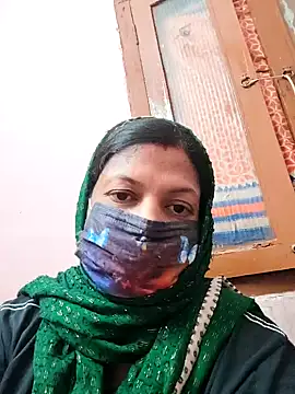 pujapujarrrr online show from 10-29-25, 03:58