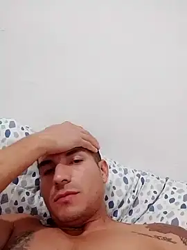 Snapshot of zputo98 chatting on 11-04-25, 12:32 zputo98 online show from 11-04-25, 12:32