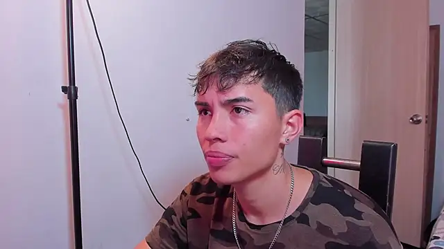 MollyandFher online show from 11-22-25, 06:07