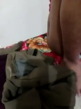 Snapshot of Ranu_singh_12 chatting on 10-29-25, 05:14 Ranu singh 12 online show from 10-29-25, 05:14