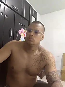 LucassFoster online show from 02-10-26, 05:17