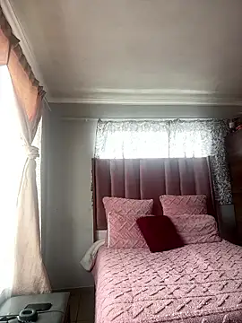 Snapshot of SP1CY_MOMMY chatting on 01-09-26, 09:45 SP1CY MOMMY online show from 01-09-26, 09:45