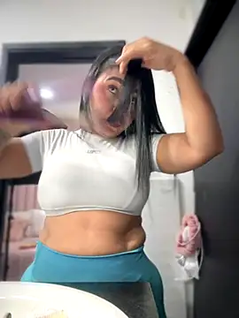 Snapshot of Natural_BIGASS_Nina chatting on 11-19-25, 10:04 Natural BIGASS Nina online show from 11-19-25, 10:04