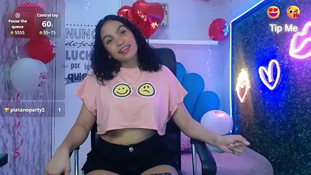 Snapshot of valeria_martinez19 chatting on 02-19-26, 02:51 valeria martinez19 online show from 02-19-26, 02:51