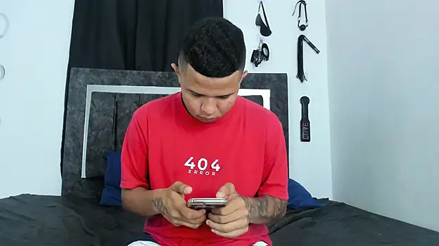 Steven19 LatinBoy online show from 11-08-25, 11:43