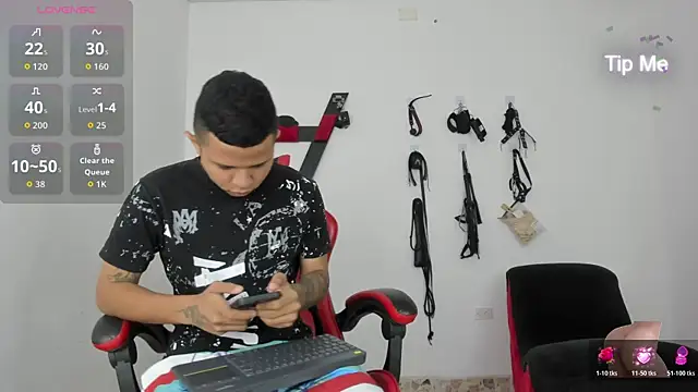 Steven19 LatinBoy online show from 11-14-25, 11:31