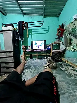 Snapshot of AntoniGM25 chatting on 10-31-25, 01:06 AntoniGM25 online show from 10-31-25, 01:06