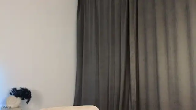 Snapshot of adele_armass chatting on 11-14-25, 11:24 adele armass online show from 11-14-25, 11:24