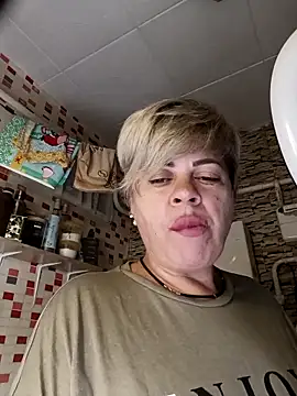 Snapshot of MilkySky chatting on 11-11-25, 08:20 MilkySky online show from 11-11-25, 08:20