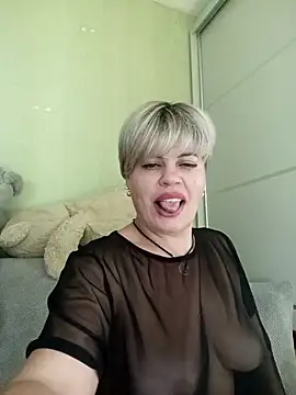 Snapshot of MilkySky chatting on 11-14-25, 10:29 MilkySky online show from 11-14-25, 10:29