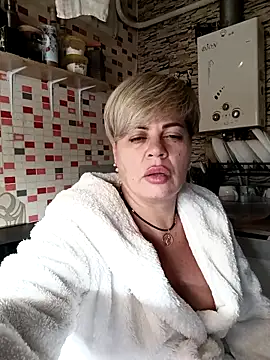 Snapshot of MilkySky chatting on 11-30-25, 03:21 MilkySky online show from 11-30-25, 03:21