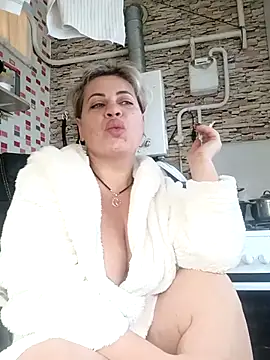 Snapshot of MilkySky chatting on 12-14-25, 09:58 MilkySky online show from 12-14-25, 09:58