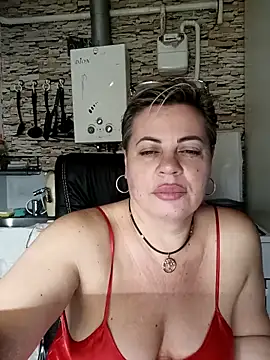 Snapshot of MilkySky chatting on 12-18-25, 02:45 MilkySky online show from 12-18-25, 02:45