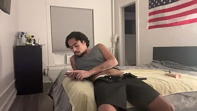 Snapshot of h0rnyboy101 chatting on 11-02-25, 01:52 h0rnyboy101 online show from 11-02-25, 01:52