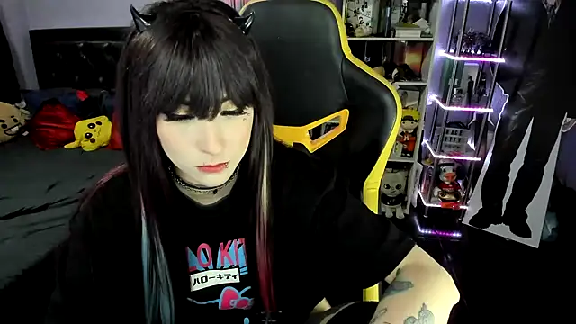 Yummy dark online show from 11-24-25, 07:19