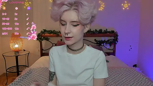 Snapshot of Angel_Julles chatting on 12-14-25, 04:12 Angel Julles online show from 12-14-25, 04:12