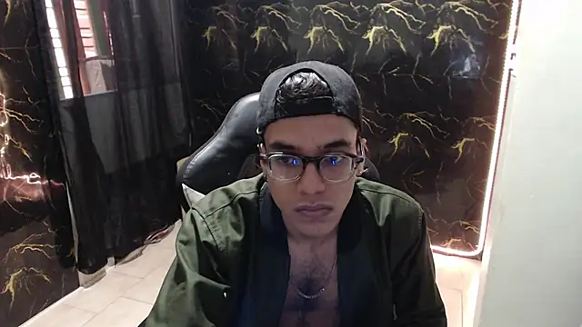 Snapshot of jhon_sex18 chatting on 11-17-25, 07:08 jhon sex18 online show from 11-17-25, 07:08