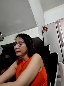 Snapshot of Liveryta chatting on 10-30-25, 05:31 Liveryta online show from 10-30-25, 05:31