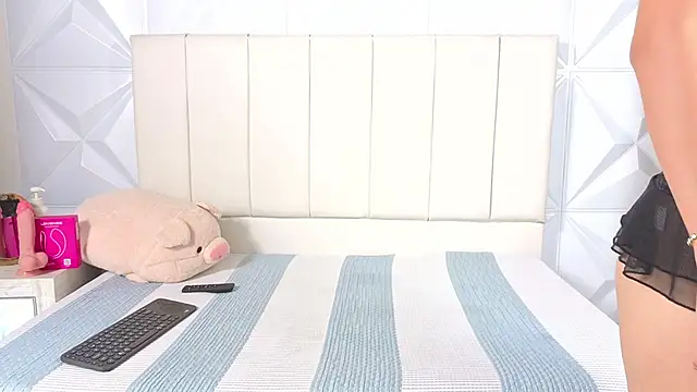 Snapshot of Luna__grace chatting on 11-07-25, 08:53 Luna grace online show from 11-07-25, 08:53