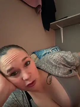 Snapshot of Girlysensuelle chatting on 11-02-25, 09:11 Girlysensuelle online show from 11-02-25, 09:11