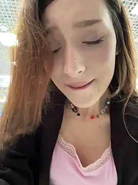 Snapshot of LilluKatten chatting on 02-21-26, 10:27 LilluKatten online show from 02-21-26, 10:27