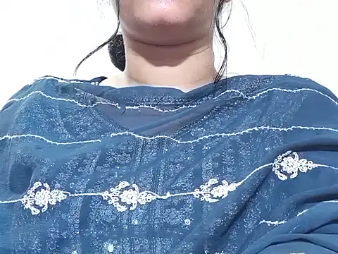 Snapshot of Nancy_queen001 chatting on 11-04-25, 09:58 Nancy queen001 online show from 11-04-25, 09:58