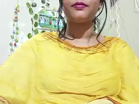 Snapshot of Nancy_queen001 chatting on 12-02-25, 05:02 Nancy queen001 online show from 12-02-25, 05:02